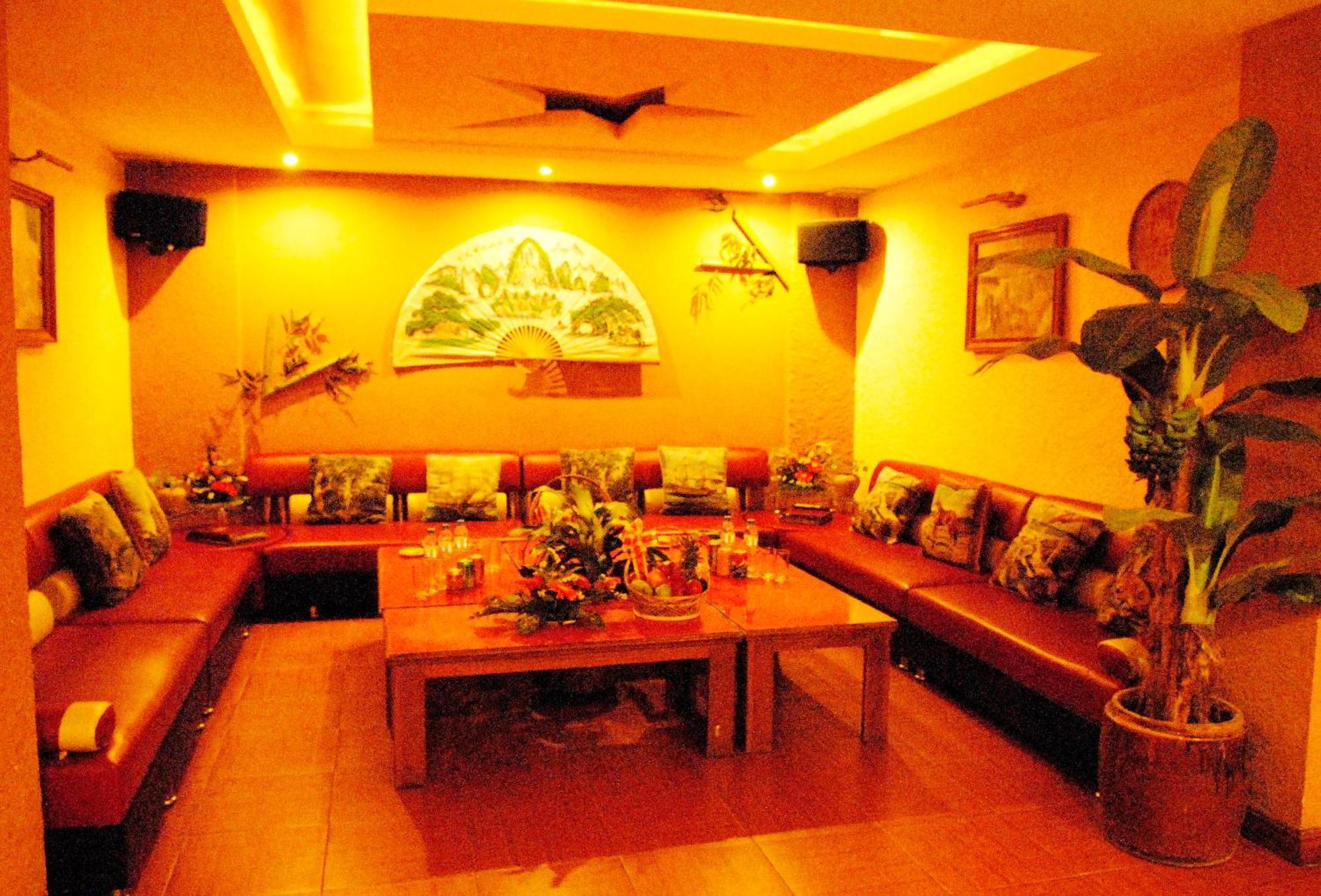 Central Hotel Κουάνγκ Νγκάι Εξωτερικό φωτογραφία