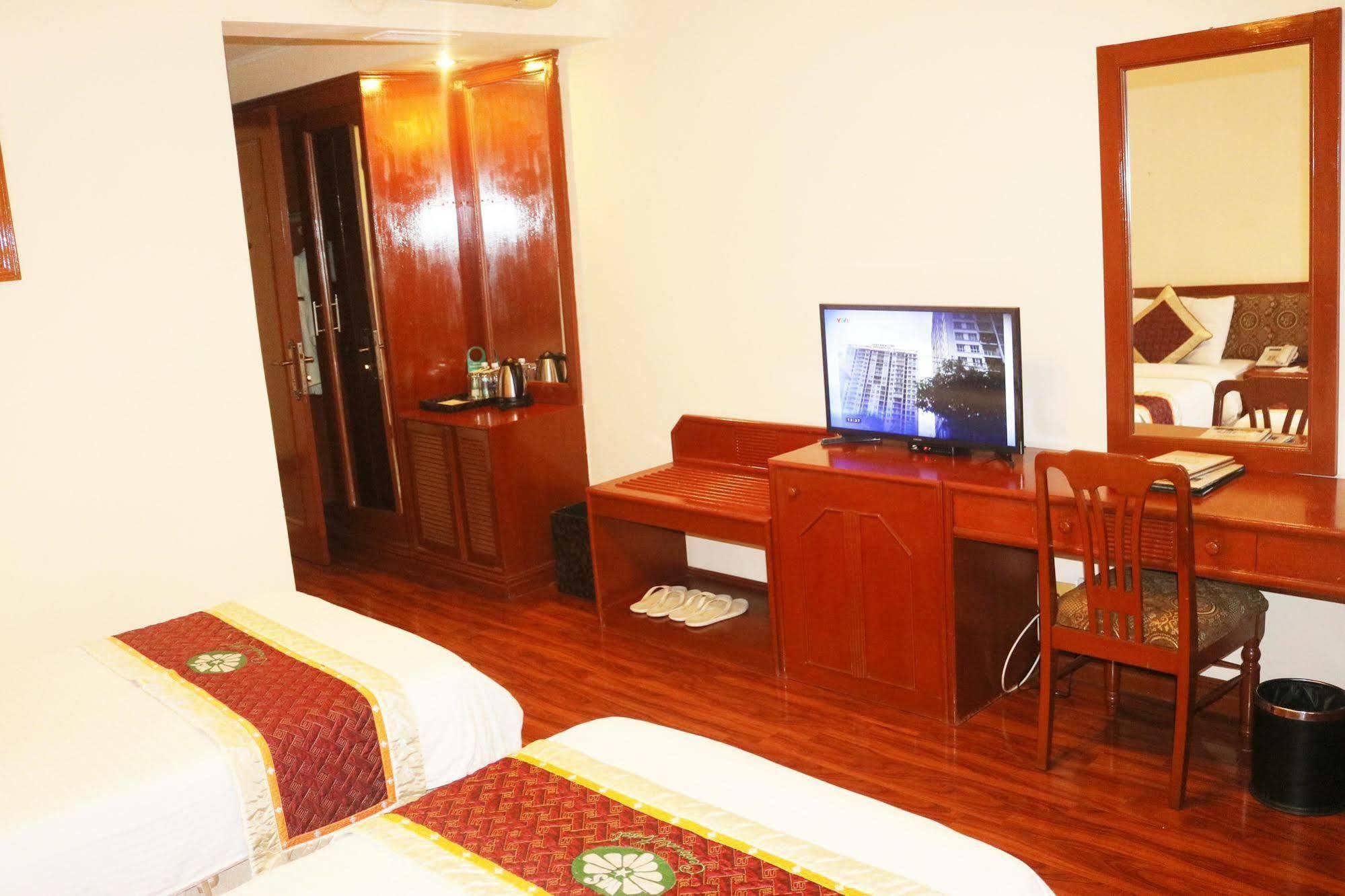 Central Hotel Κουάνγκ Νγκάι Εξωτερικό φωτογραφία