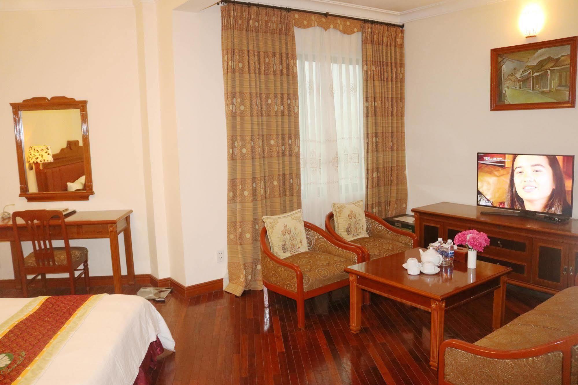 Central Hotel Κουάνγκ Νγκάι Εξωτερικό φωτογραφία