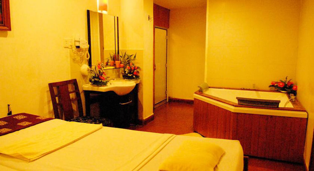 Central Hotel Κουάνγκ Νγκάι Εξωτερικό φωτογραφία