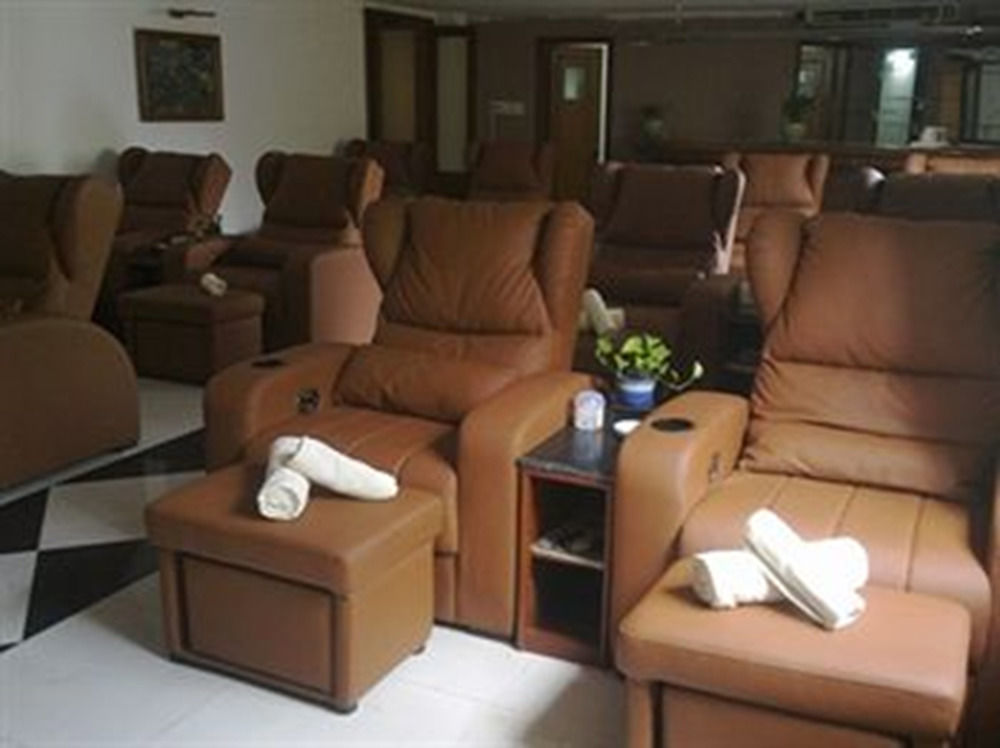 Central Hotel Κουάνγκ Νγκάι Εξωτερικό φωτογραφία